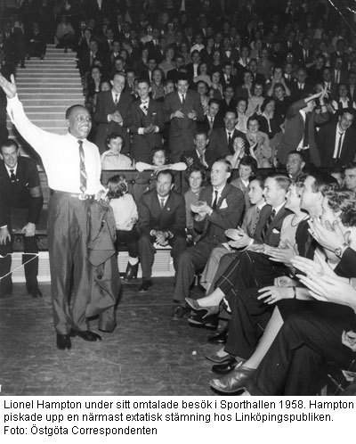 Lionel Hampton och publik i Sporthallen 1958. Foto Ö C
