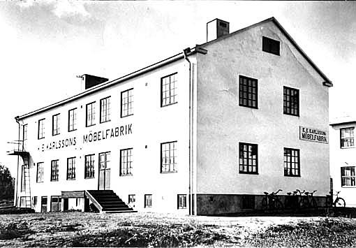  möbelfabrik vid dåvarande Svartmannagatan nr 5 i Mjölby (Axel Träffs gata).