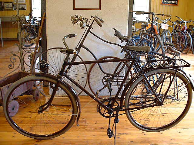 En herrmodell av cykeln Viola