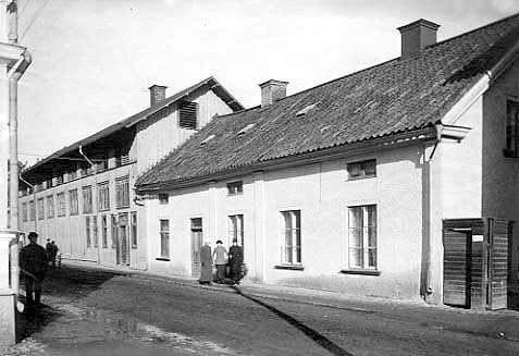 C J Lundbergs läderfabrik etablerade sig i Valdemarsvik 1873. 