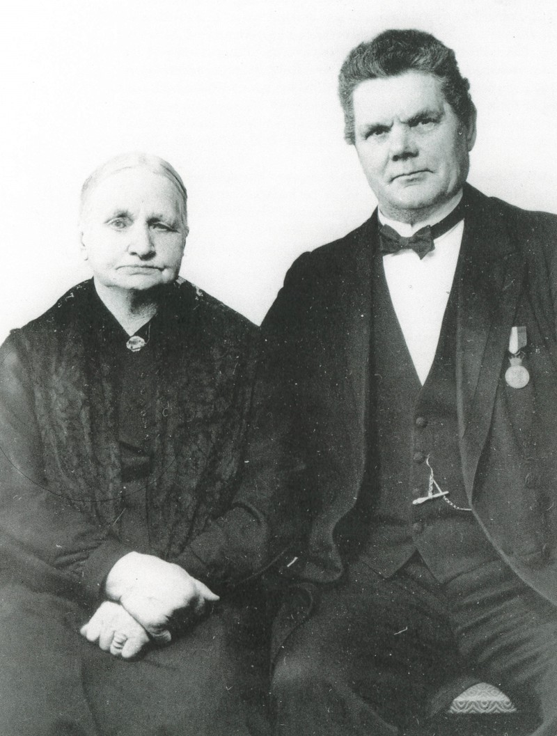Sven Jacob Karlsson med frun Hanna Carolina Persdotter. Bilden ägs av Ulrika museum