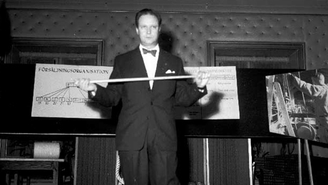 Man presenterar organisation. Dragning på strategiskt plan, 1952. Foto: Wahlbecks