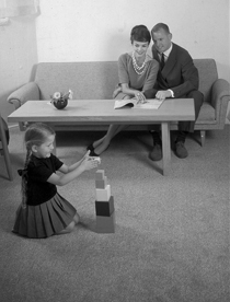 Reklambild för LYA-mattan 1960. Under 1960-talet blev Wahlbecks Sveriges största tillverkare av heltäckningsmattor. Bild: Wahlbecks