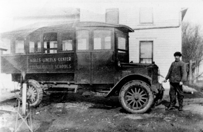 Skolbuss till Red Oak ca 1920.